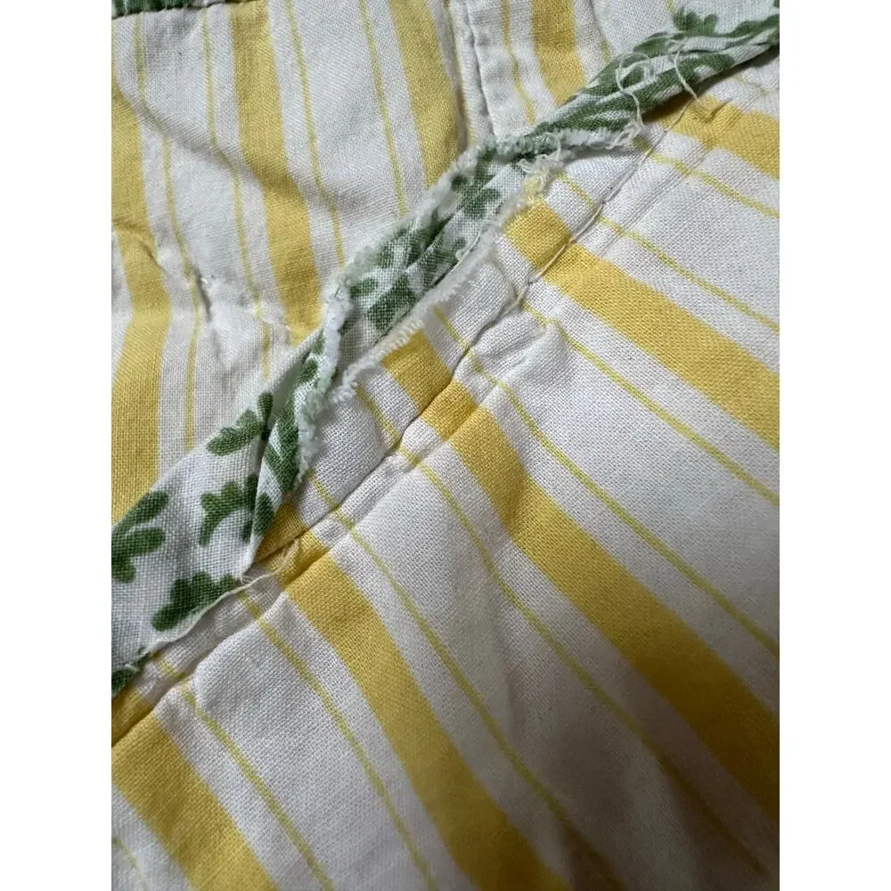 Vintage Quilt bedspread Coverlet Patchwork Botanical reversible white 78x78”